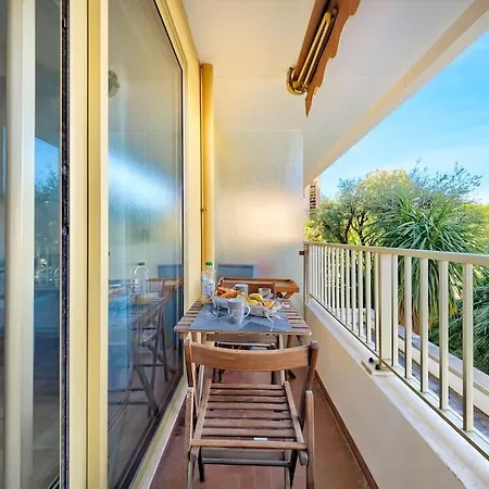 Apartment Studio A 100 M De La Plage Antibes